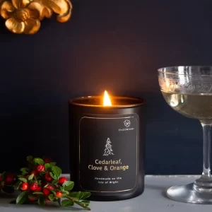 Cedarleaf, Clove & Orange Black Christmas Candle