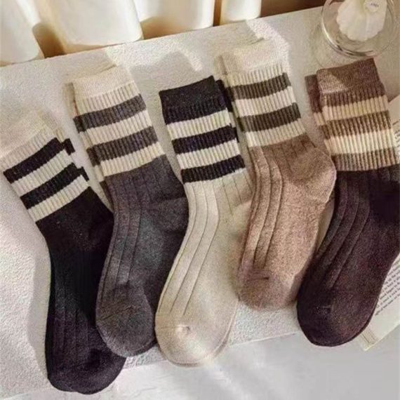 Versatile Retro Socks Grey