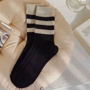 Versatile Retro Socks Black